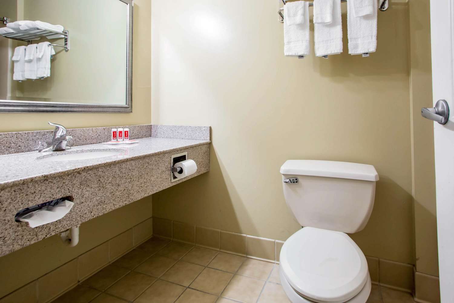 Econo Lodge Harrisburg Hershey 25/26