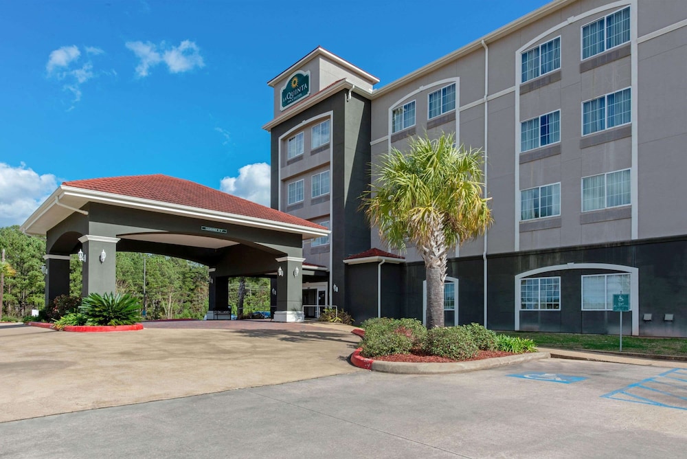 La Quinta Inn & Suites by Wyndham Leesville Ft. Polk 1/50