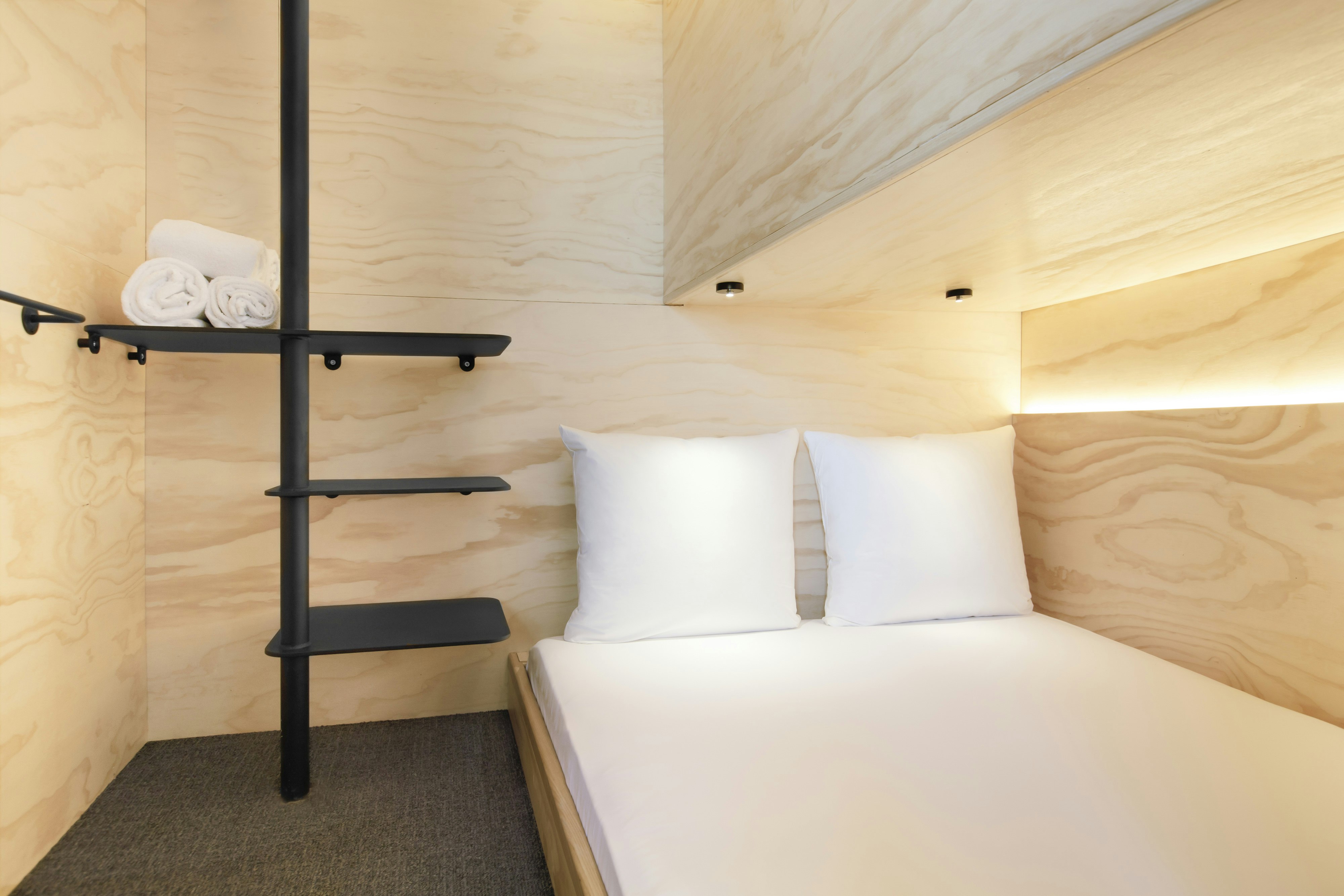 Volkshotel Amsterdam 5/25