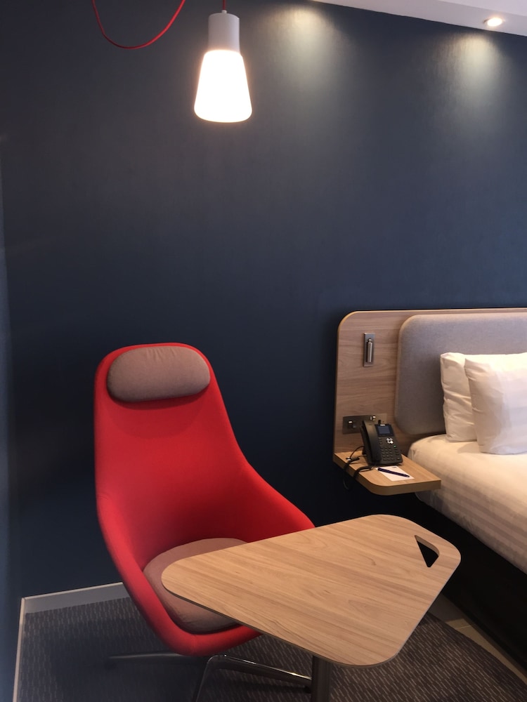 HOLIDAY INN EXPRESS MALTA 31/68
