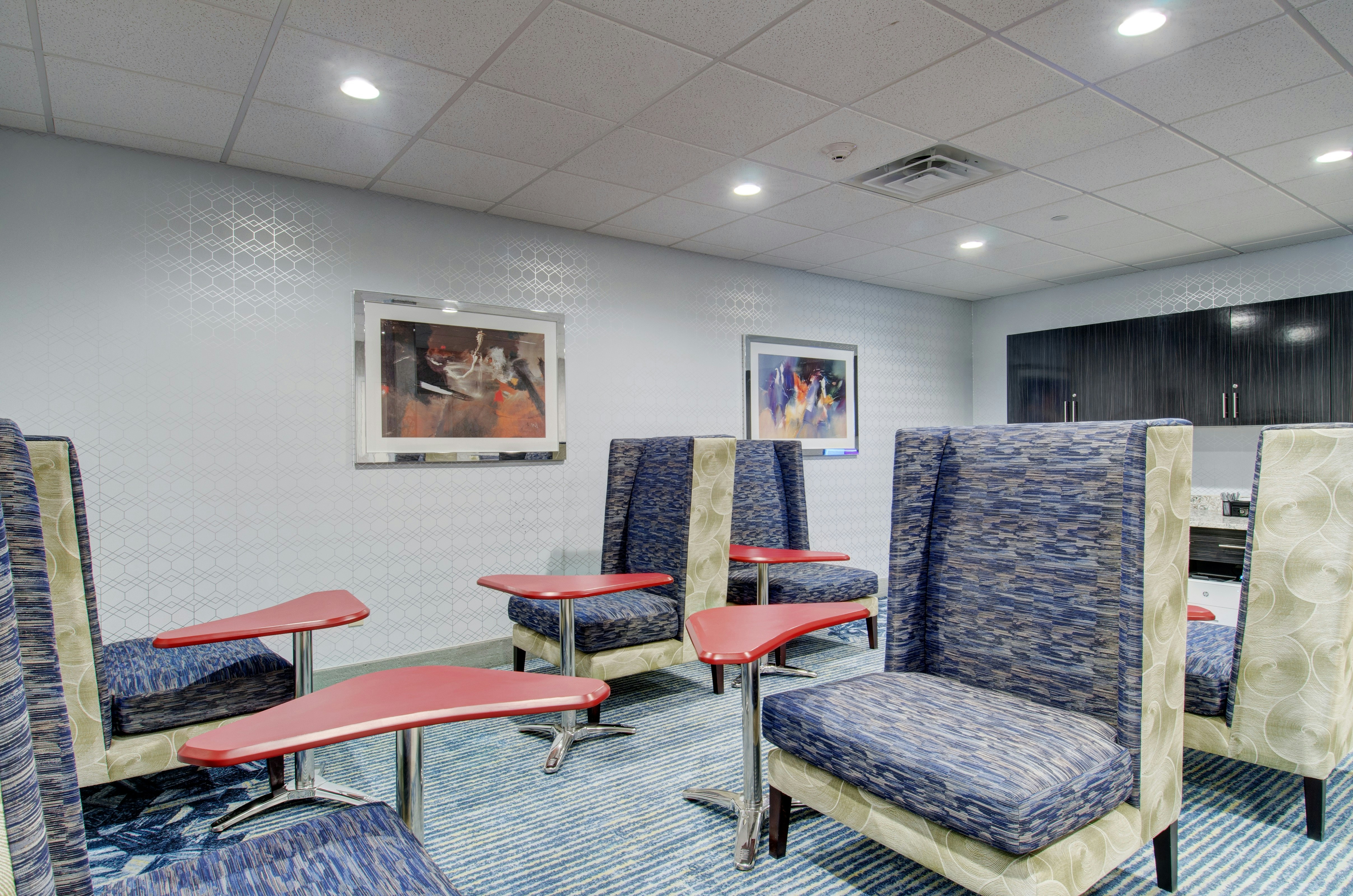 Hampton Inn Suites Boston Stoughton 22/41