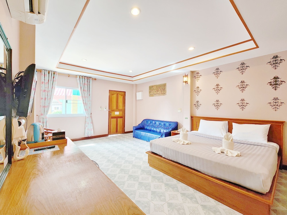 Phaithong Sotel Resort 12/50