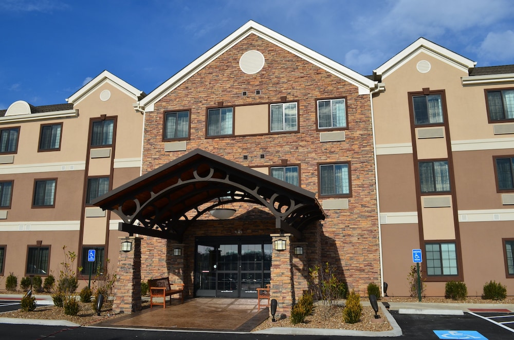 STAYBRIDGE SUITES BOWLING GREEN 3/68