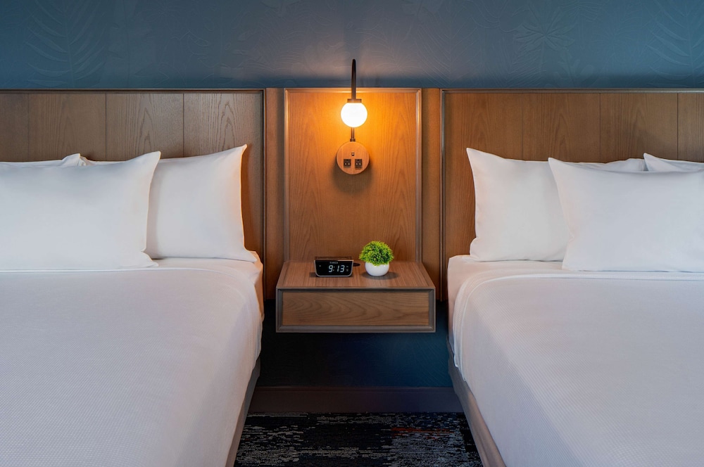 Hyatt Place Tampa Downtown 8/49