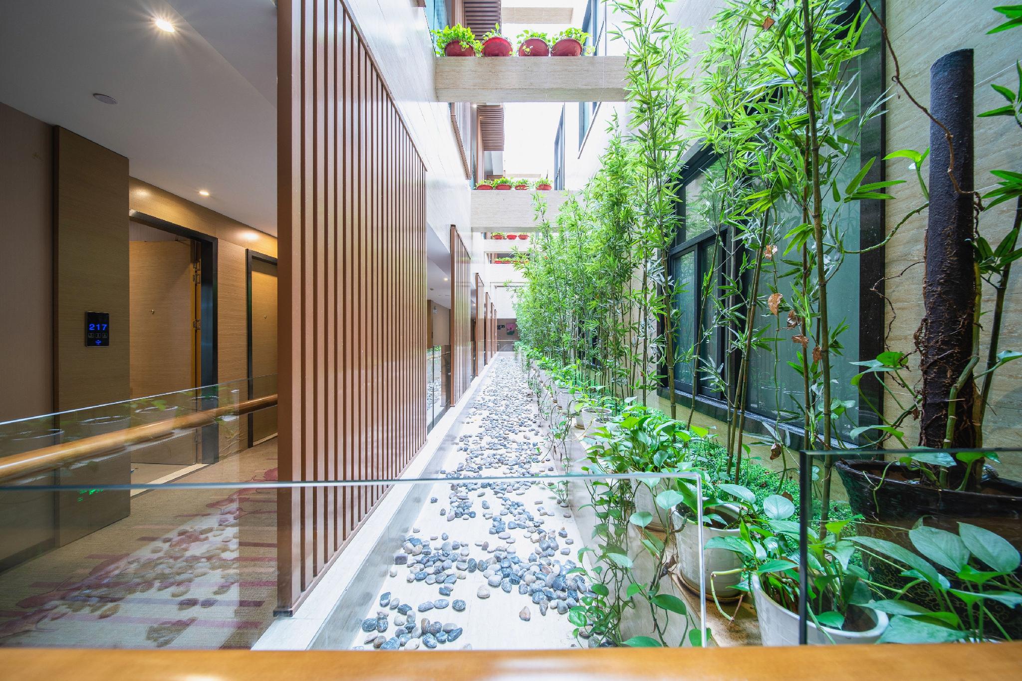 Lavande Hotel (Xi'an Fengcheng 1st Road, City Library Metro Station) 49/52