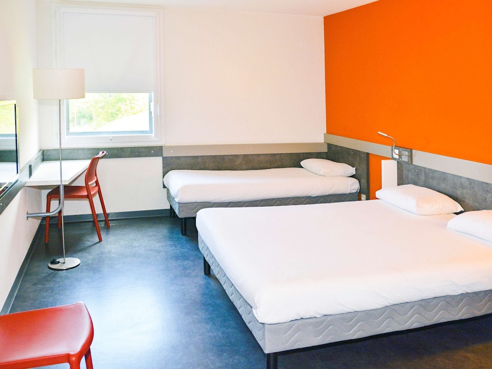 Ibis Budget Archamps Porte De Geneve 18/55