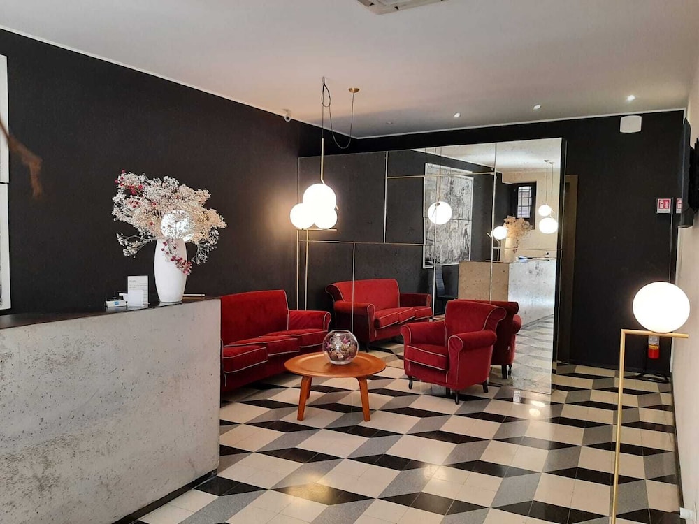 Navona Theatre Hotel 4/54
