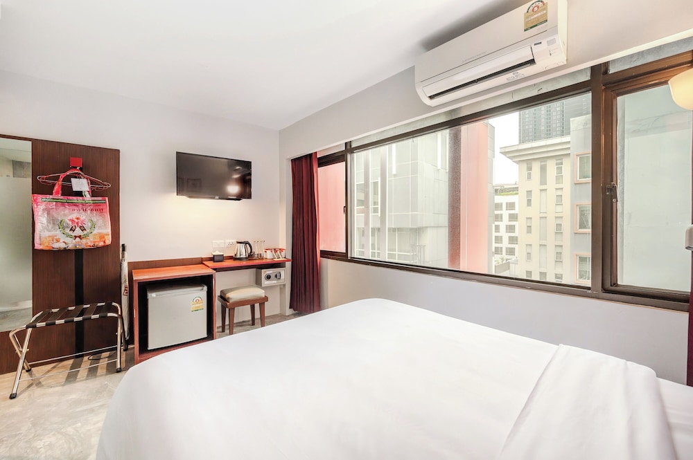 Ruamchitt Plaza Hotel 29/59