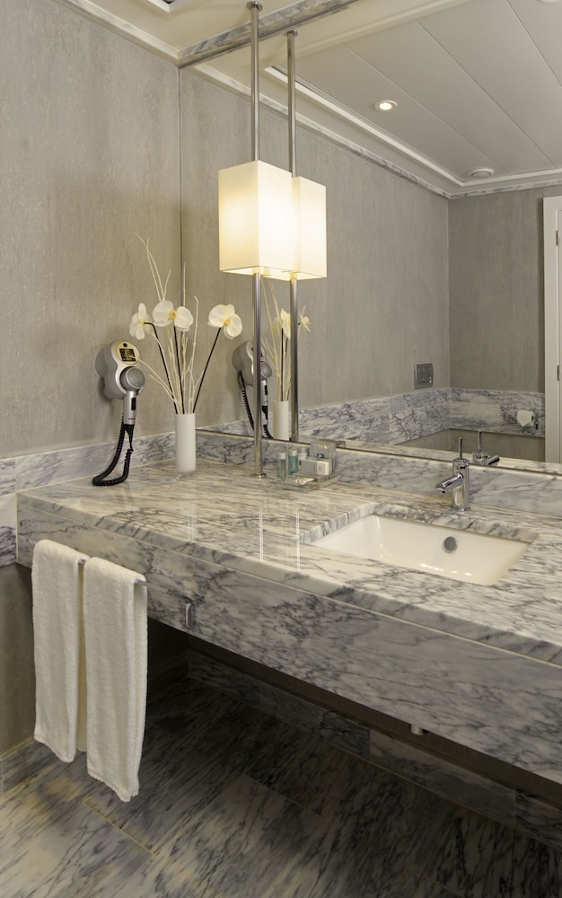 Real Marina Hotel & Spa 20/83