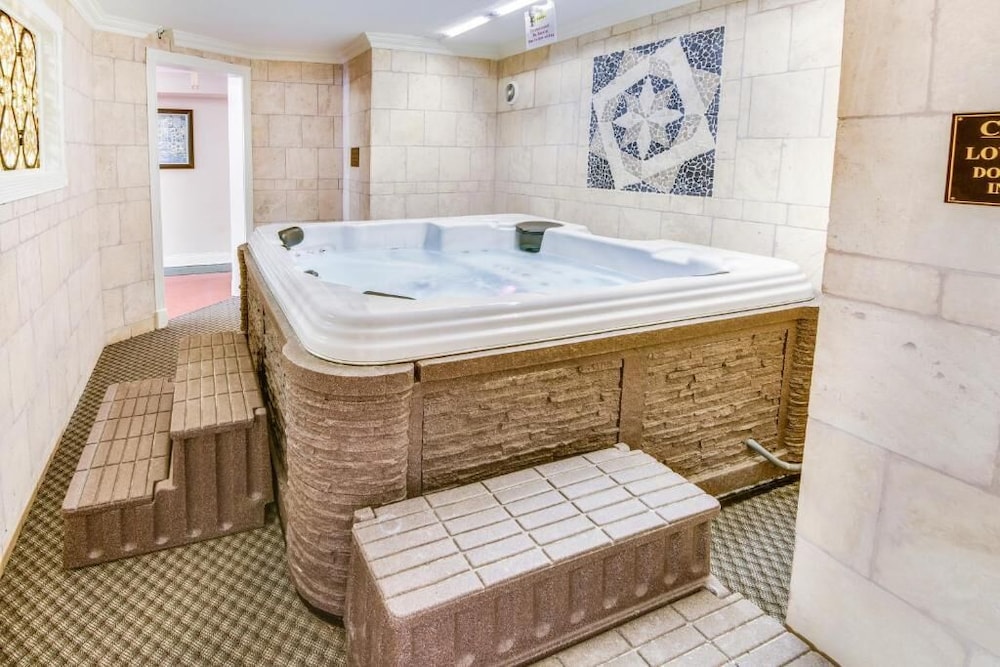 Plaza Suites Downtown New Orleans 21/50
