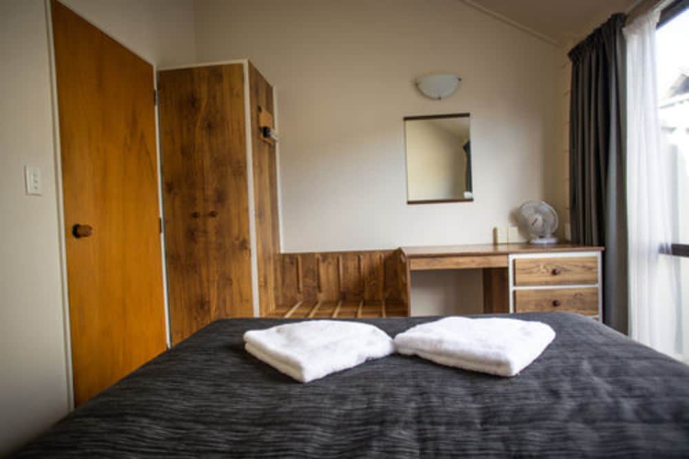 Bennetts Thermal Pools Motor Inn 13/44