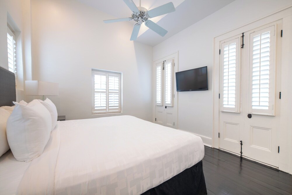 Frenchman, Studio, Suite, King Bed