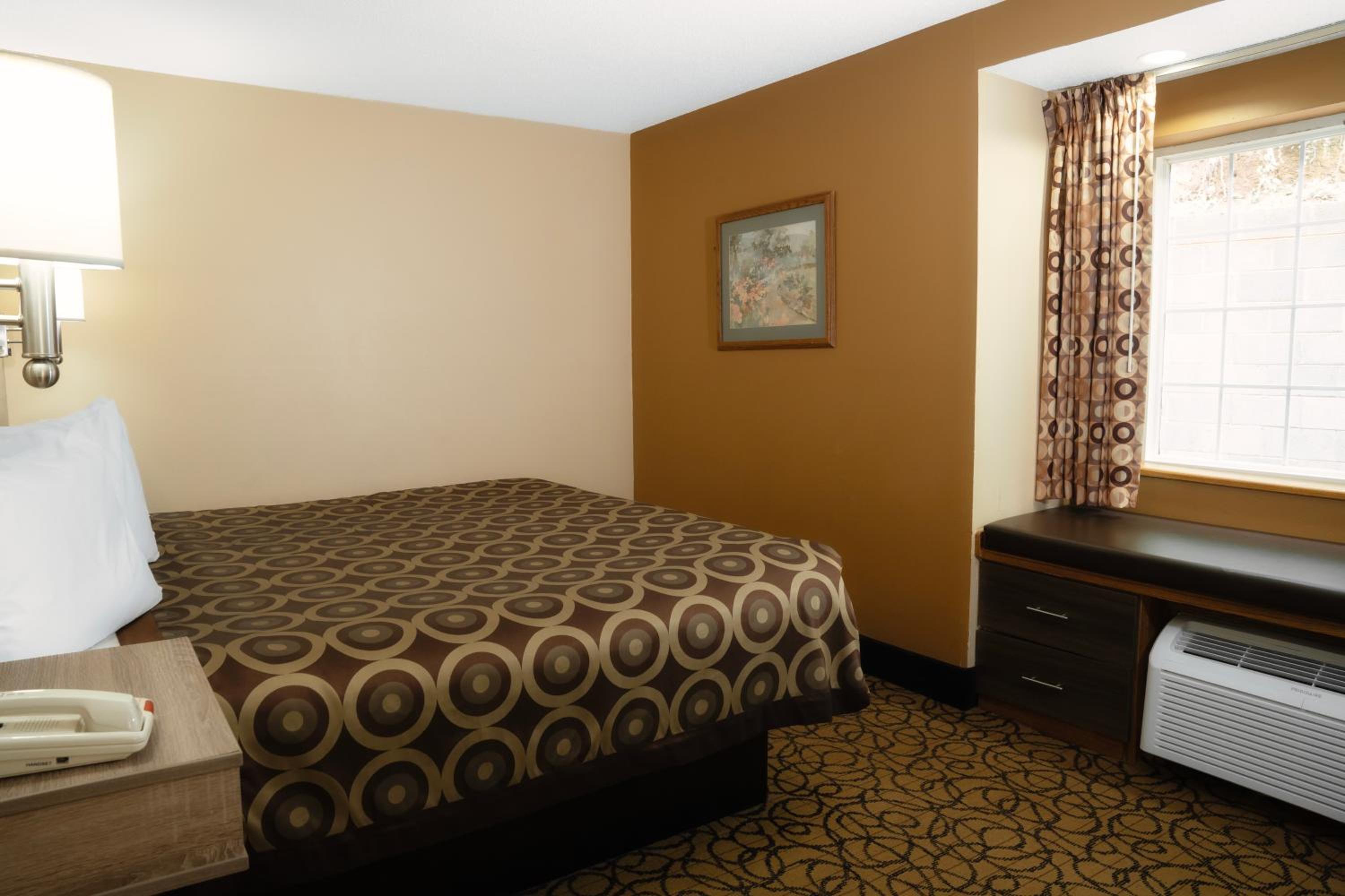غرفة بسرير كينج، Guest Inn Pigeon Forge 9/10