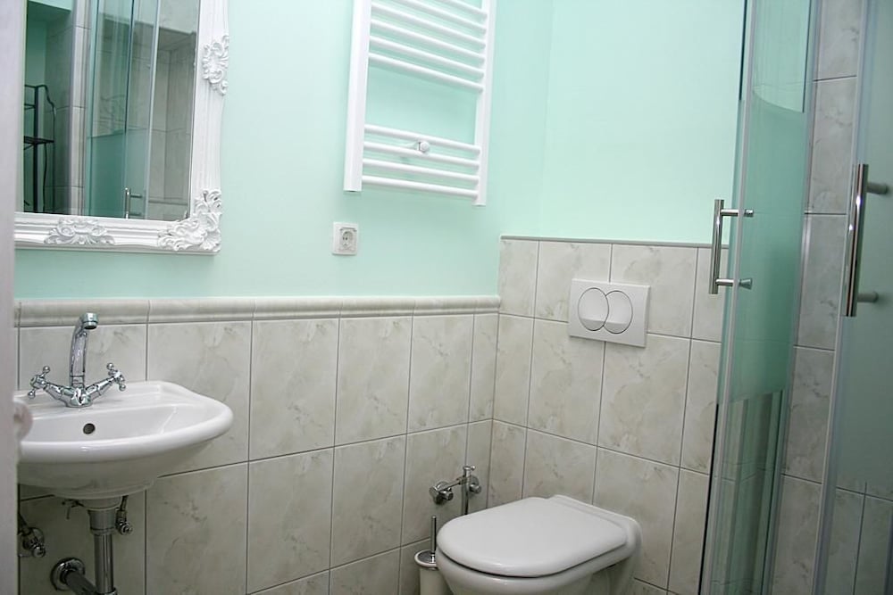 Banica Apartments & Rooms 59/63