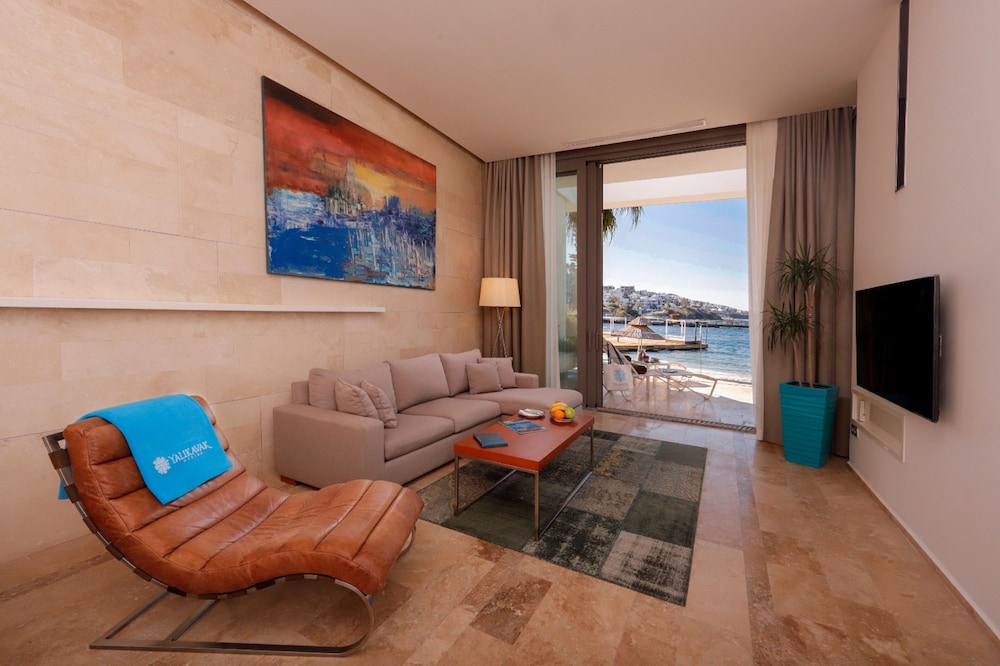Yalikavak Marina Hotel by Social Living Collection 47/65