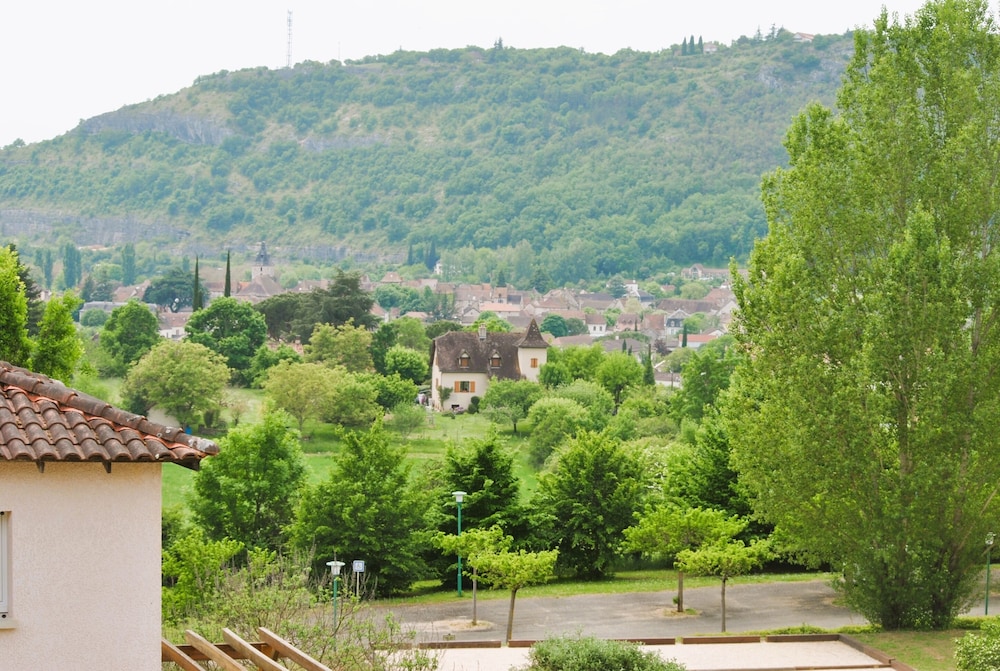 Le Domaine des Cazelles by Ateya Vacances 34/50