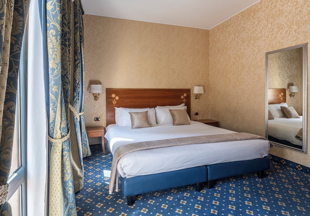 CLASSIC, SINGLE, DOUBLE BED