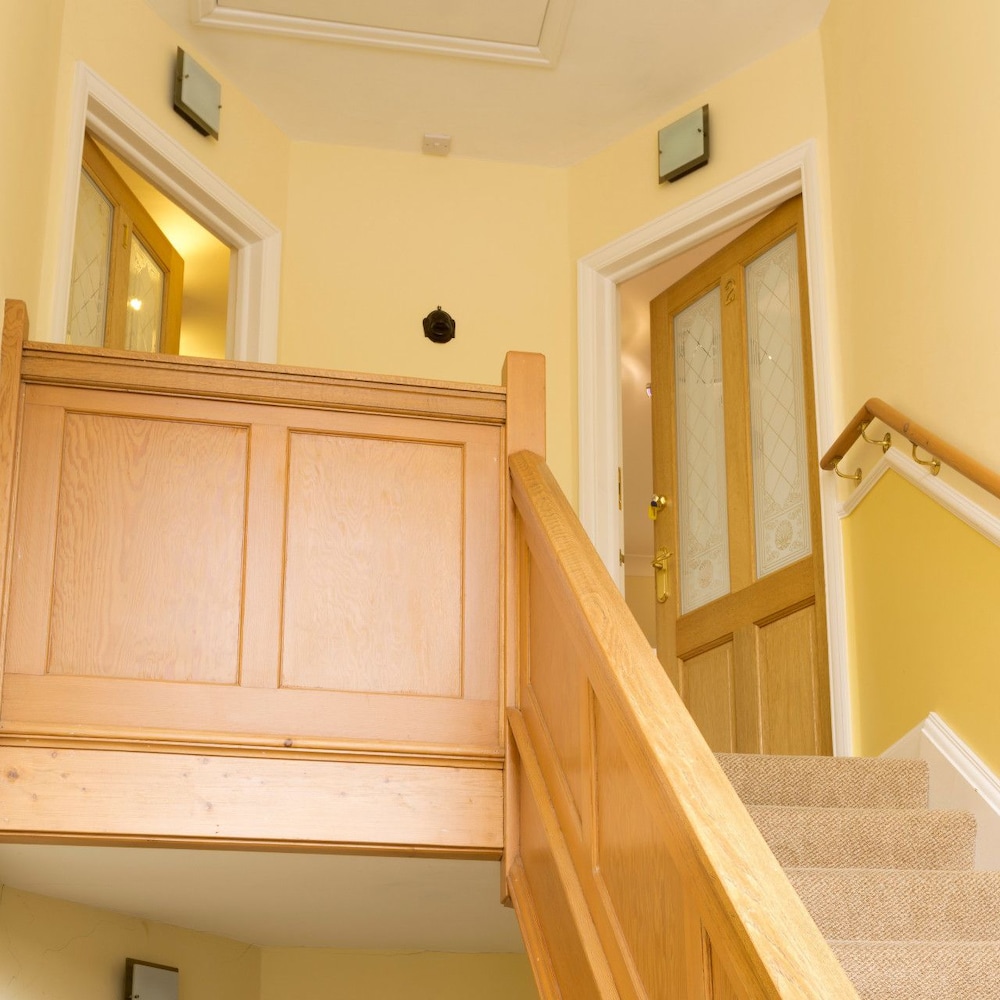 Poplar House Serviced Apartments 6/27