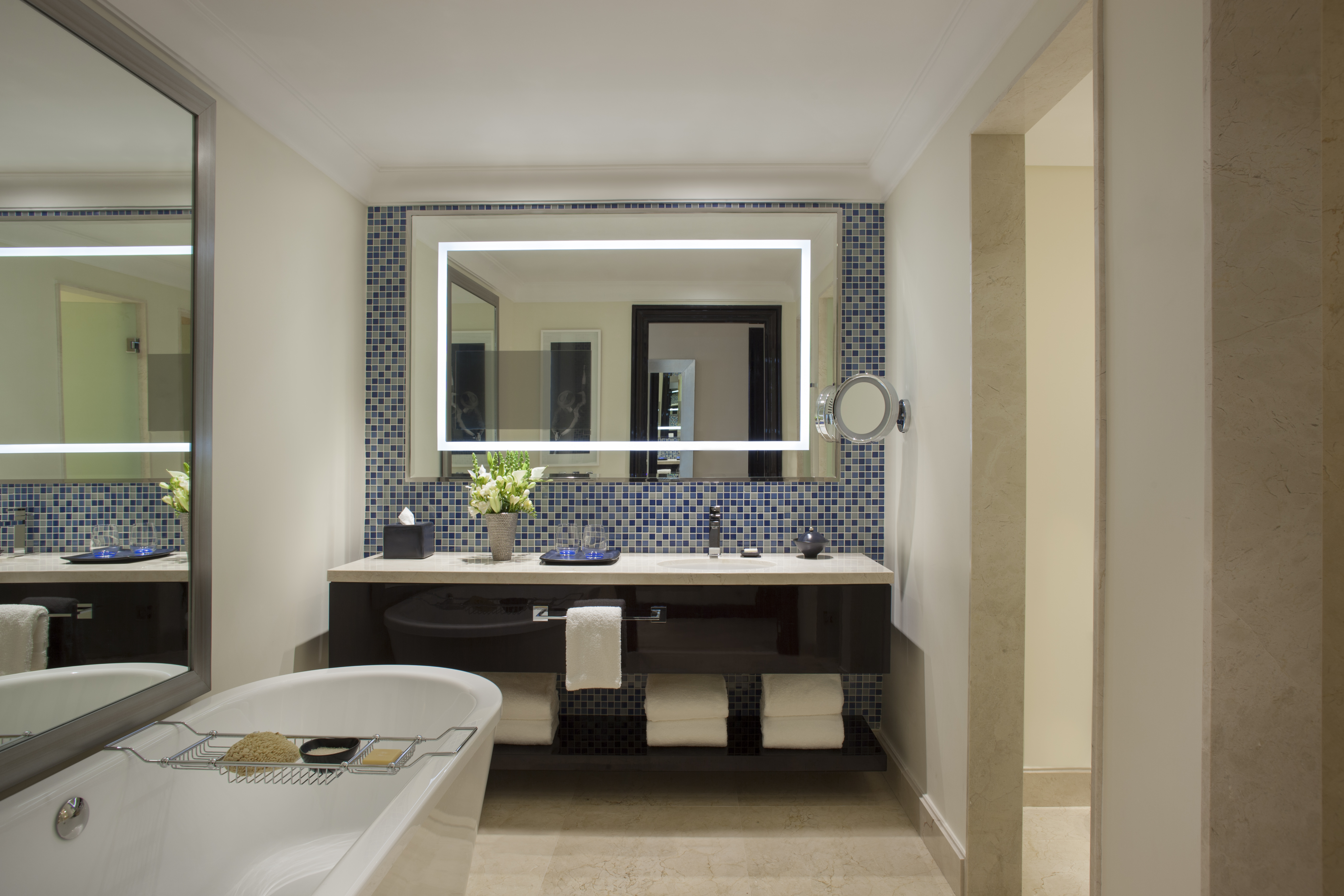 Lounge, Junior Suite, King Bed