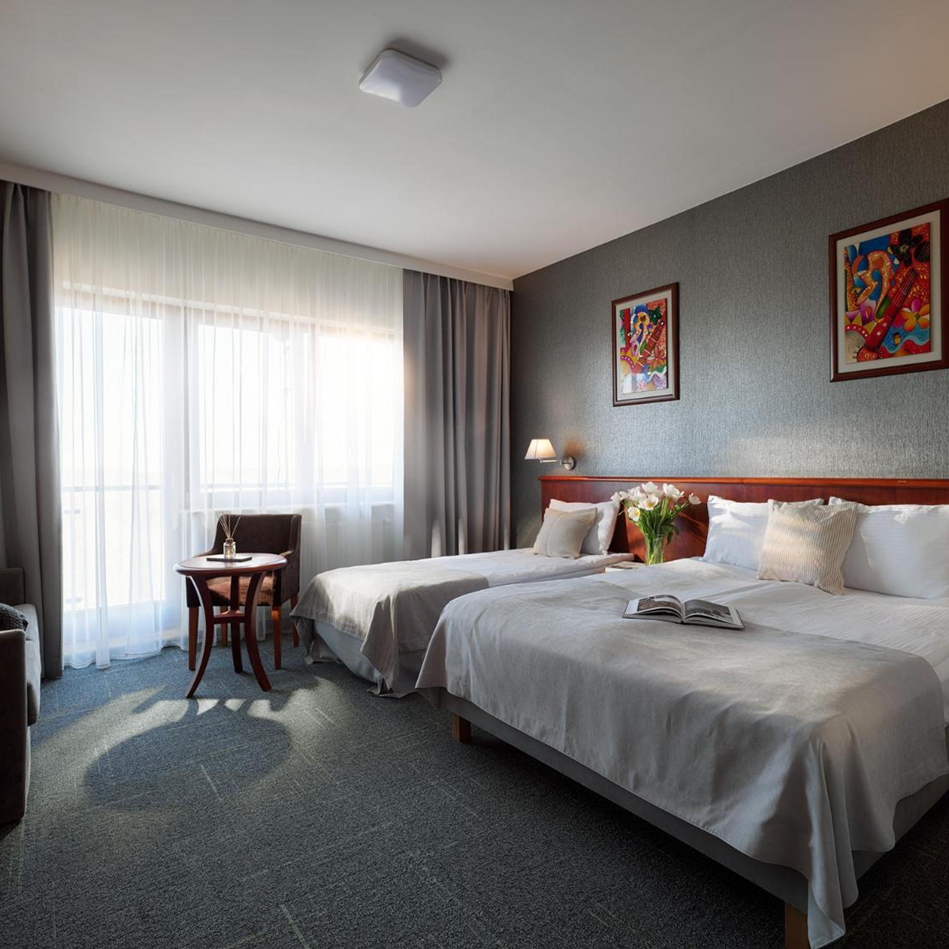 Room, Twin Beds