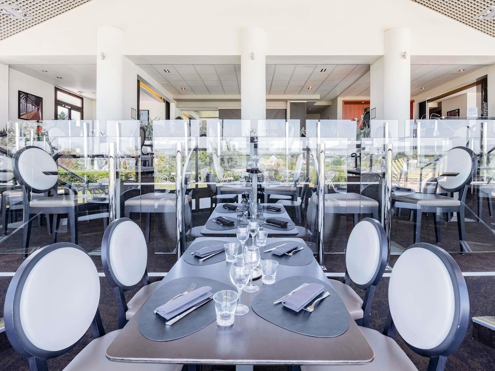 NOVOTEL AMBOISE 42/49