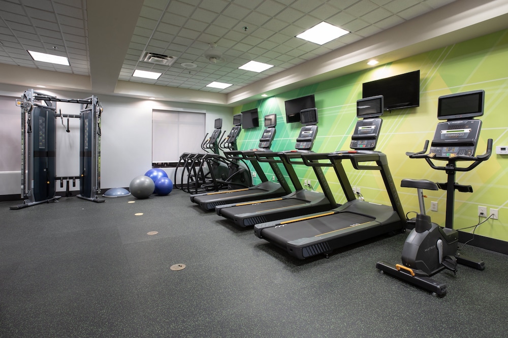 Holiday Inn and Suites Goodyear West Phoenix Area, an IHG Hotel 30/44