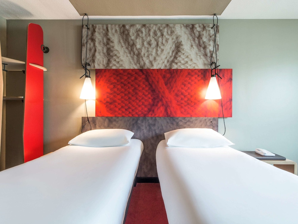ibis Cognac Centre 11/53