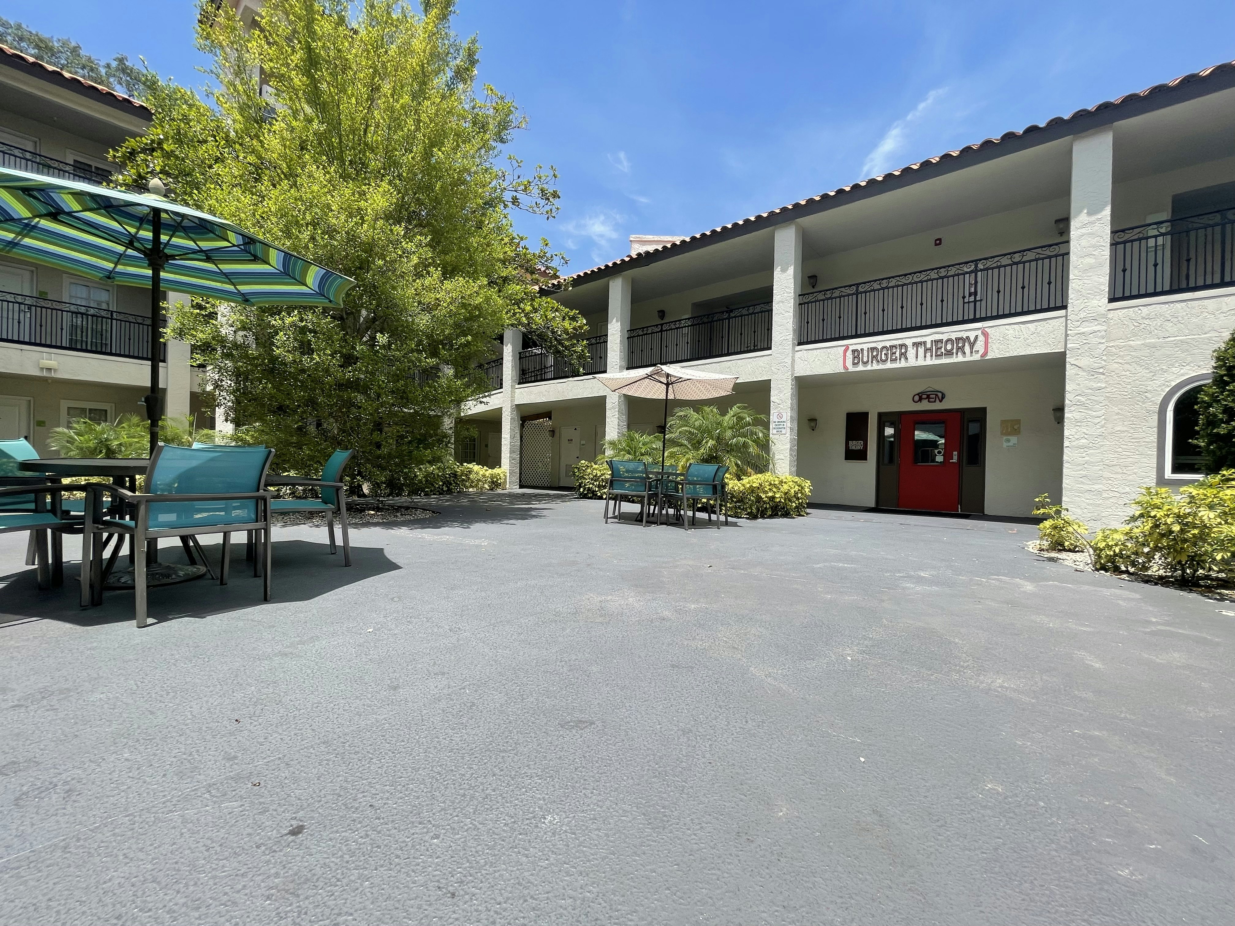 Red Roof PLUS & Suites Tampa - Busch Gardens 9/12