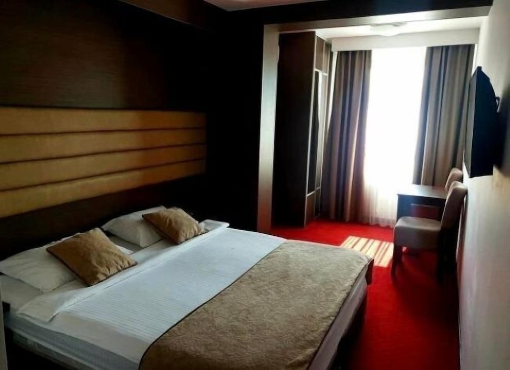 Hotel Espana 5/30