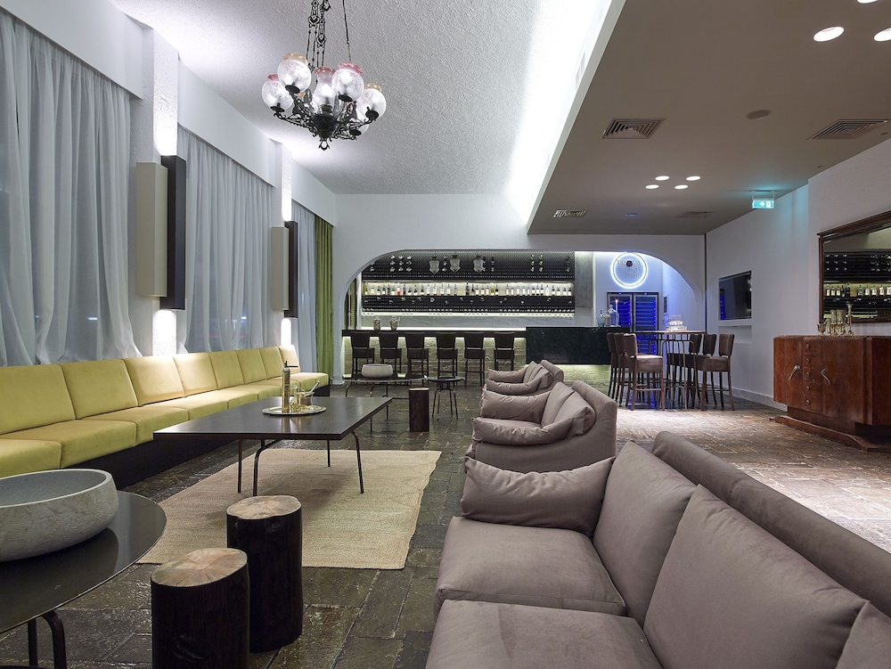 Albatros Spa and Resort Hotel 43/56