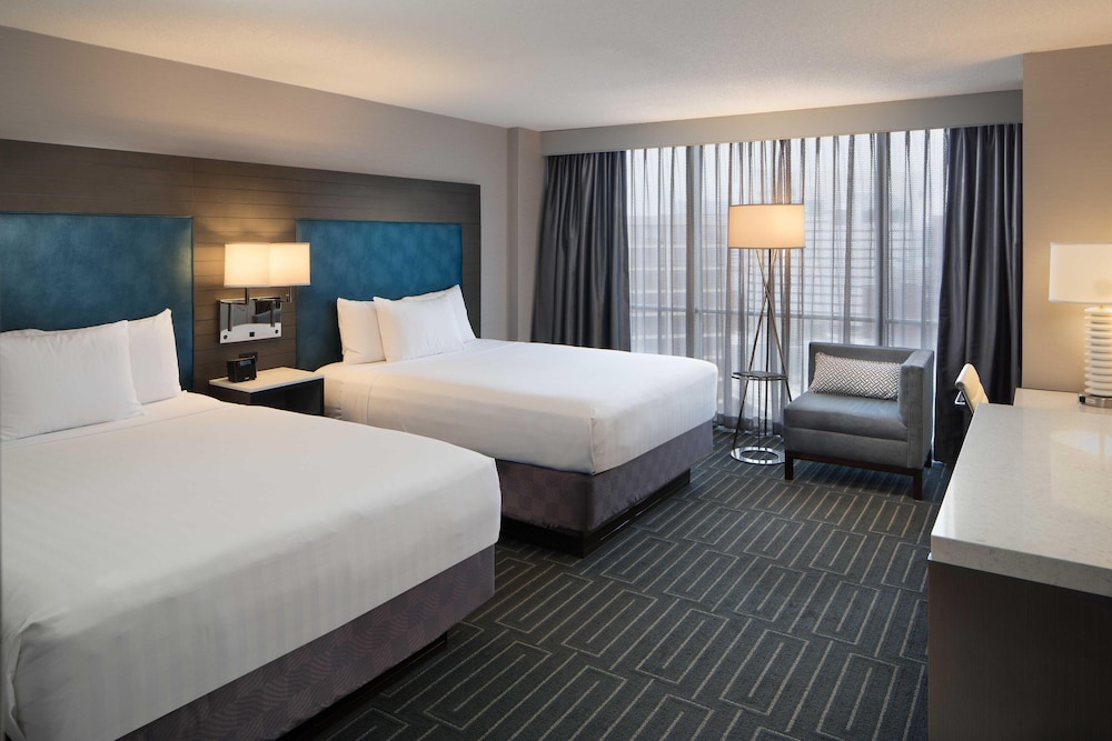 Hyatt Regency Cincinnati 20/66