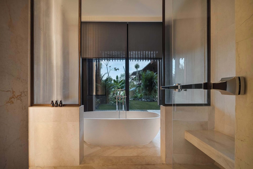 The Meru Sanur 8/49