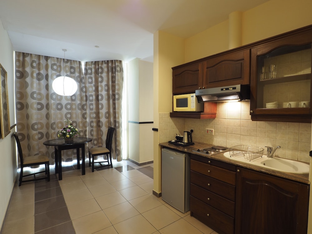 Harbour View Suites 44/60