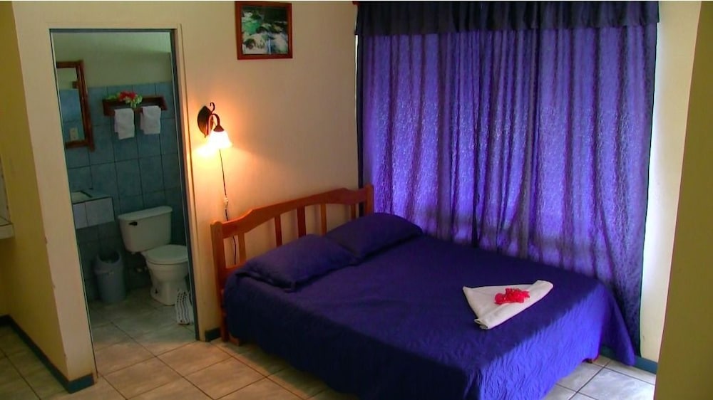 Room, Triple