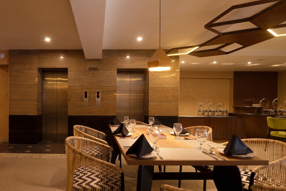 Hotel One Tower Gulberg 30/32