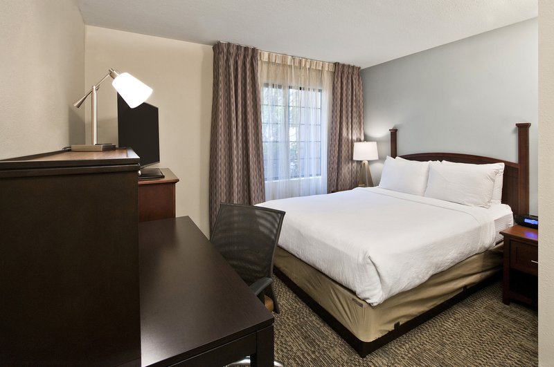 Staybridge Suites Charlotte Ballantyne 17/70