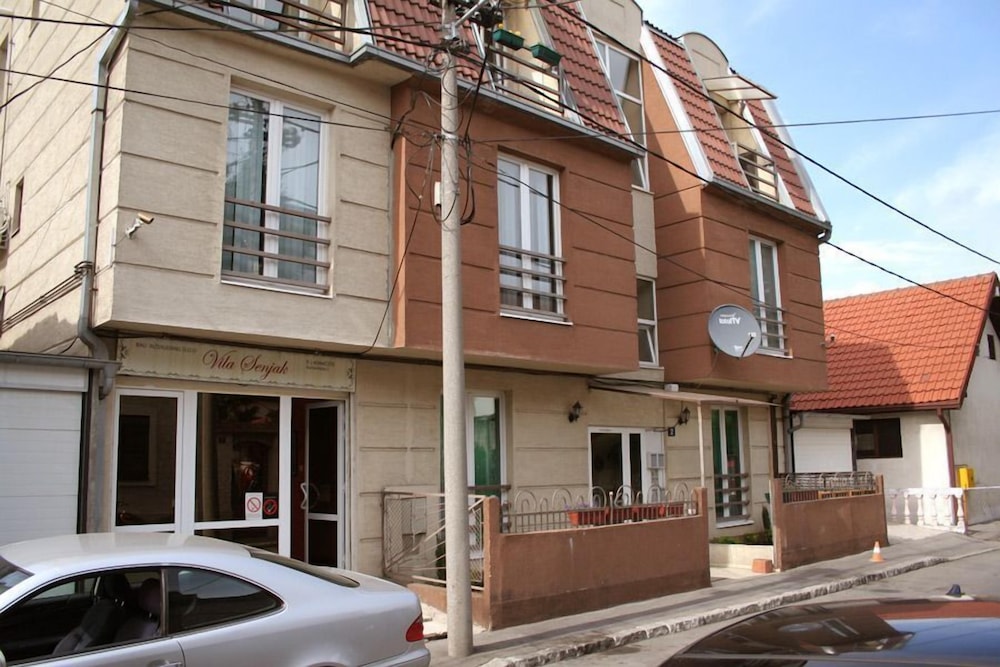 Vila Senjak 15/51