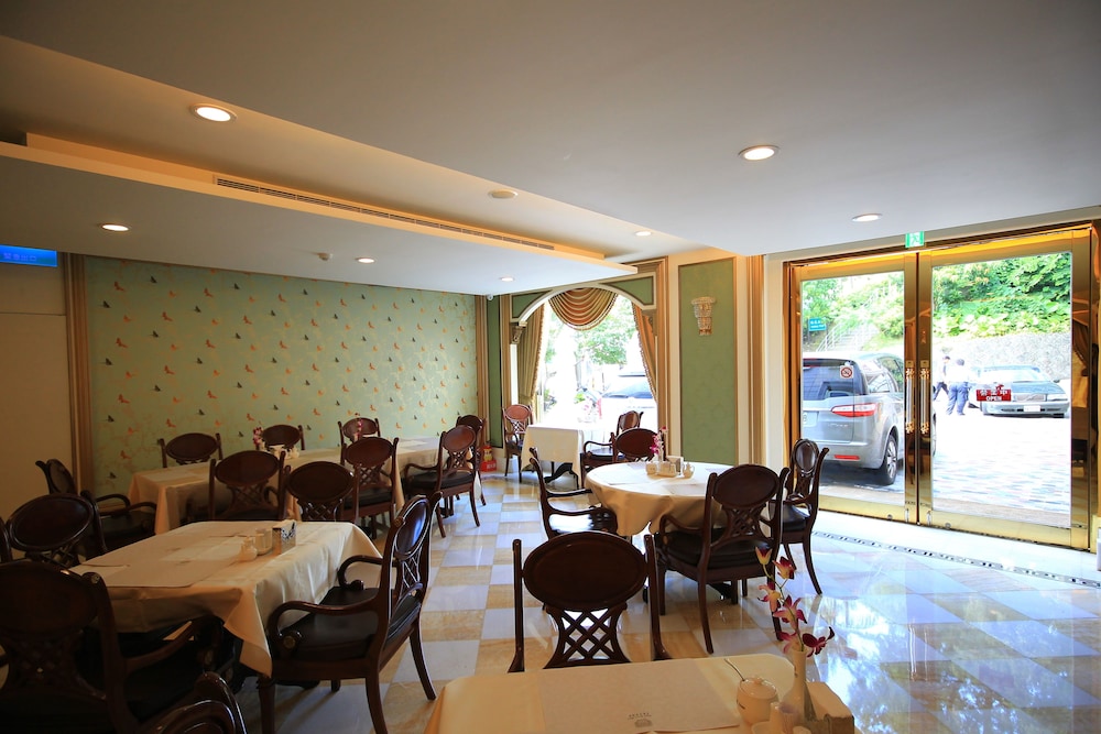 Grand Pleasure Spring Hotel 38/50