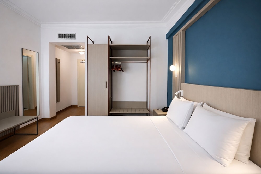 LVG Hotel Collection - Majestic 15/50