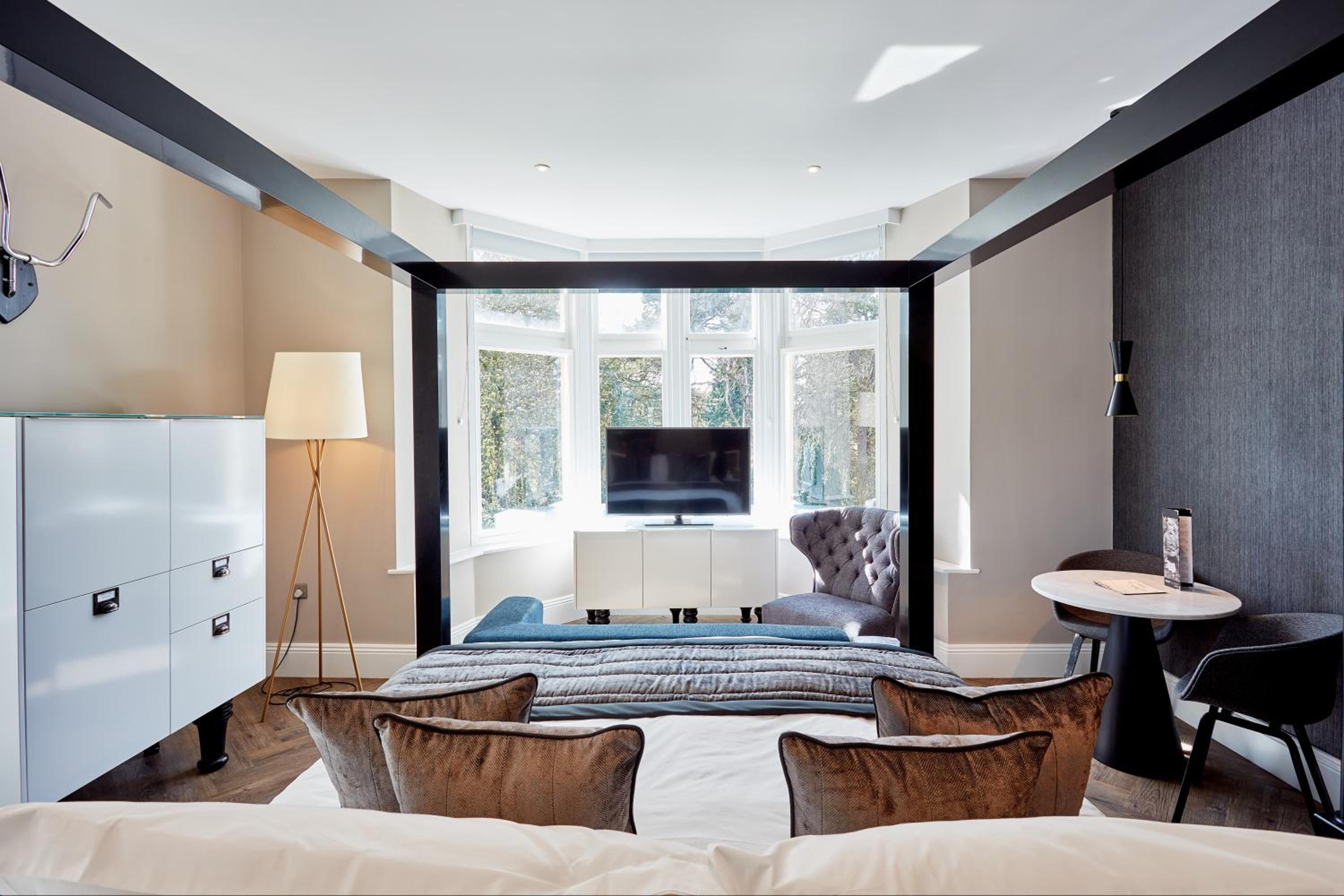 Superior, Suite, Queen Bed