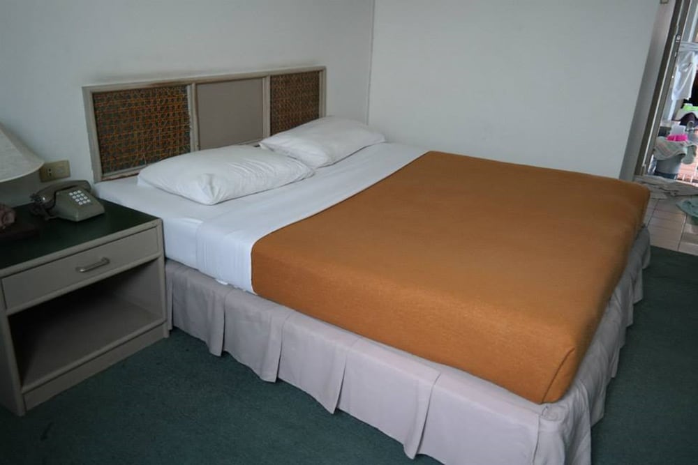 Phuphaya Hotel photo2