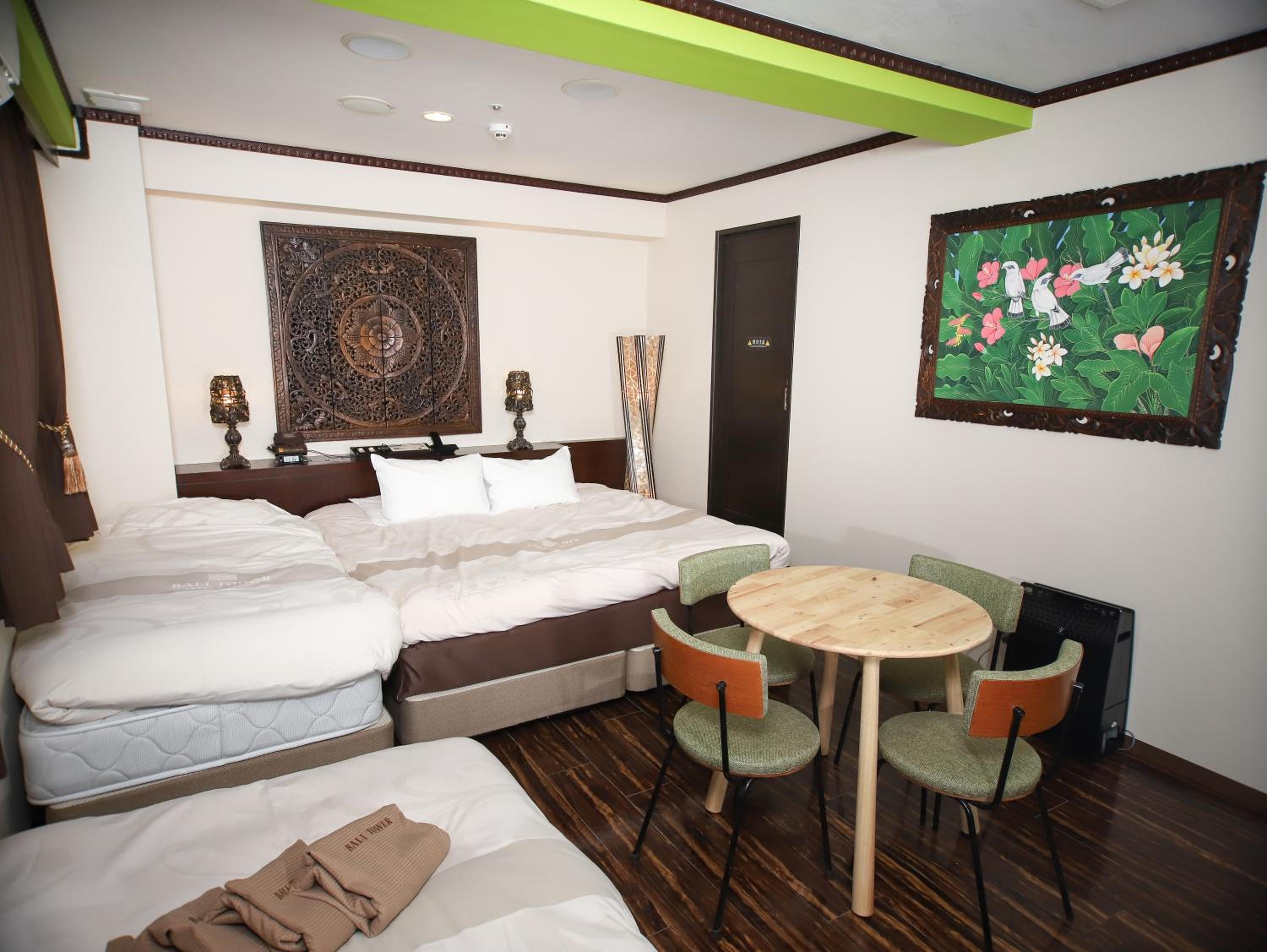 Casual, 4 King Beds, King and Twin Beds, Club Lounge Access