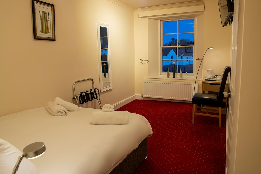 The Knighton Hotel by Payman Club 37/50