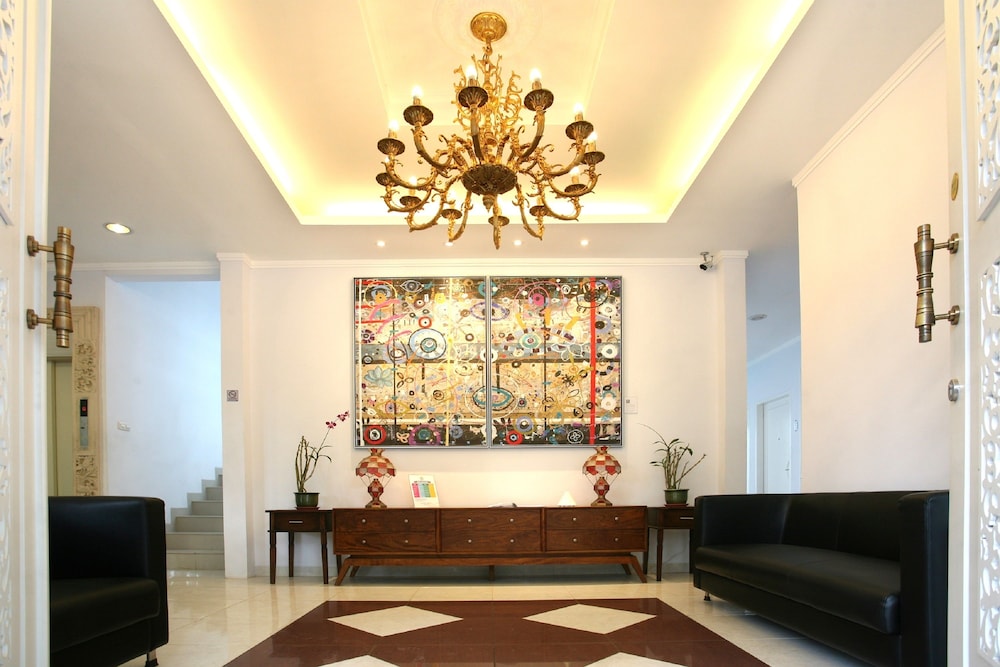 Sun Rise House 29/41