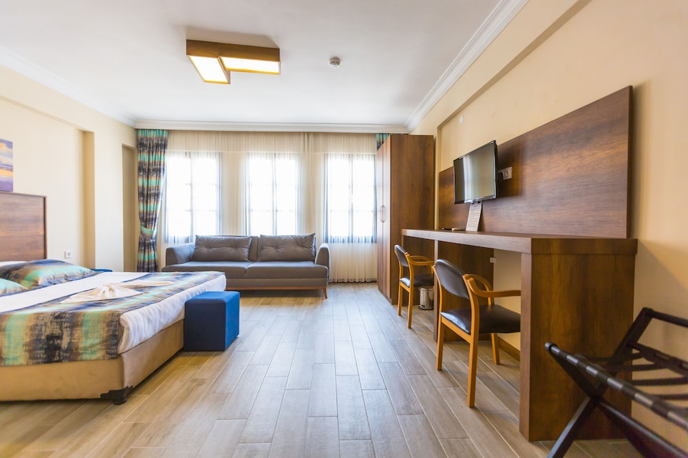 Old Town Boutique Hotel 12/50