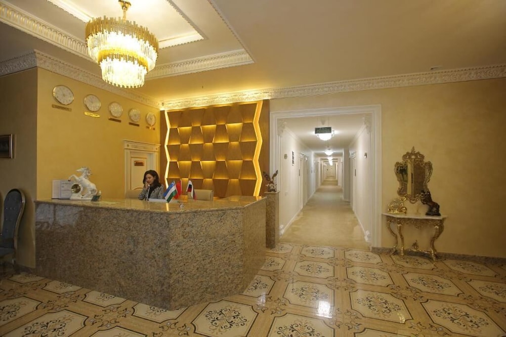 Velara Hotel 4/44