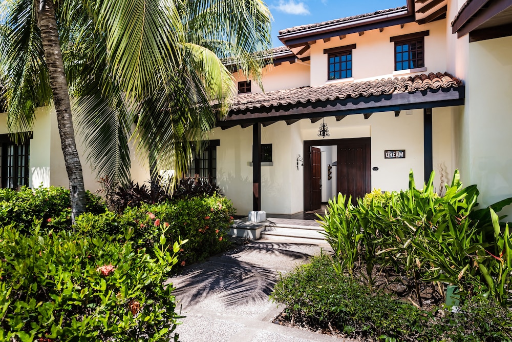 Hacienda Pinilla Vacation Rentals 1/84