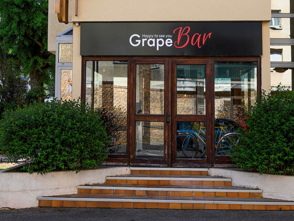 Greet Hotel Evreux Centre 1/56