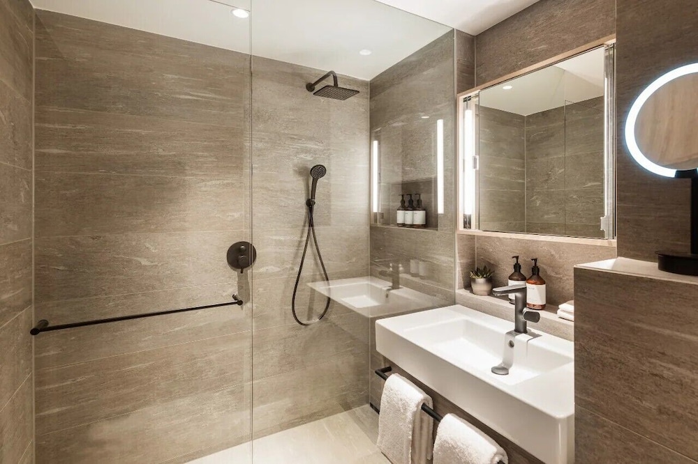 Kennedy 89 Hotel Frankfurt - The Unbound Collection by Hyatt 47/49