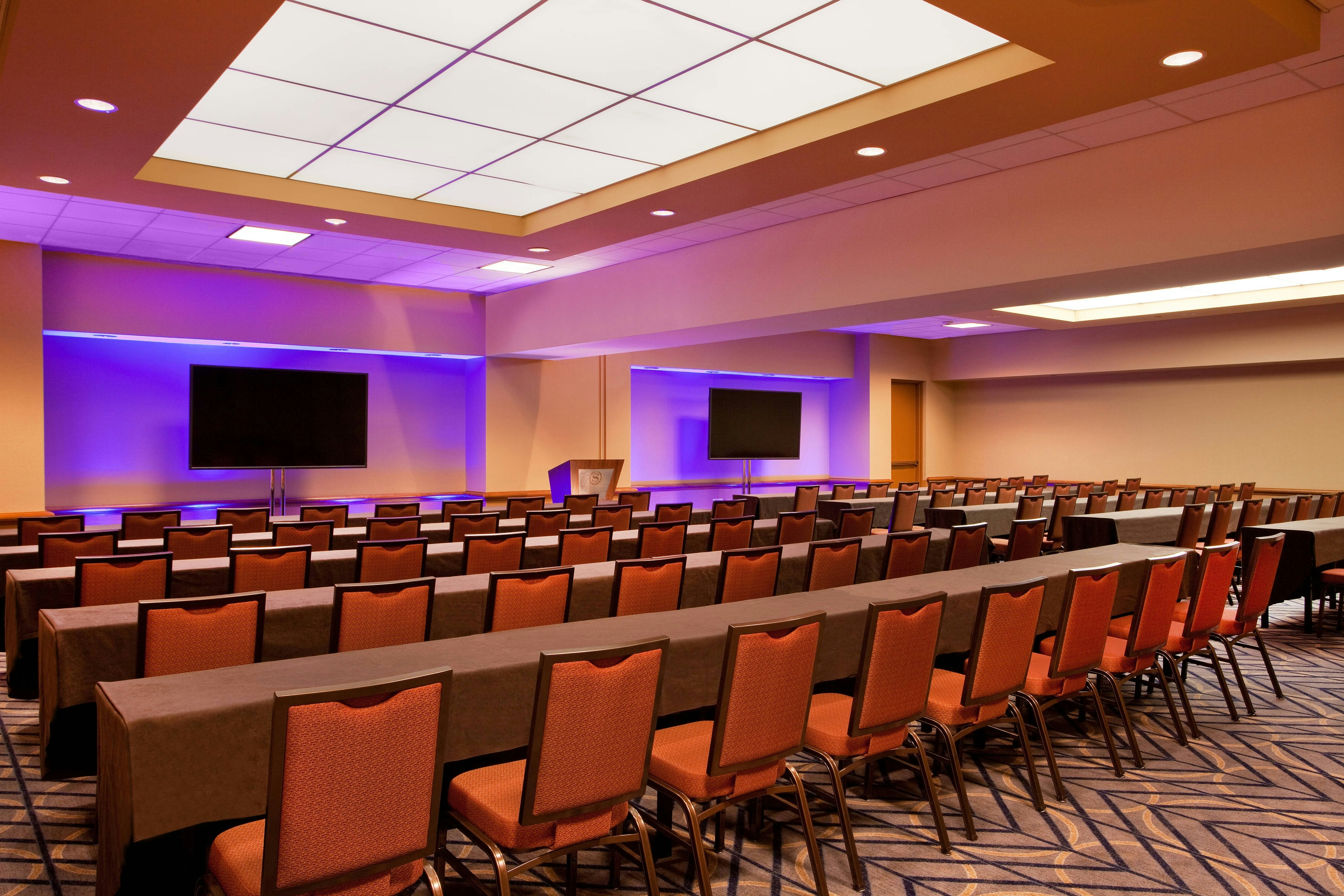 Sheraton Grand Chicago Riverwalk 50/62